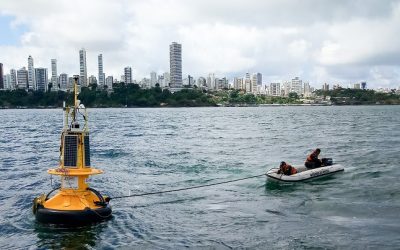 UFBA lança boia que fornece informações sobre condições do mar