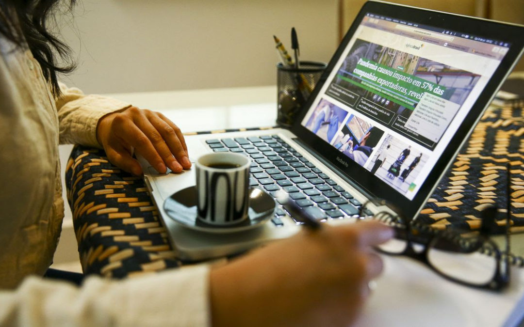 Sobrecarga de trabalho na pandemia é maior para as mulheres, aponta estudo ELSA-Brasil