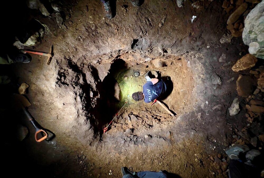 Cientistas brasileiros viajam 40 mil anos atrás de neandertais na Romênia