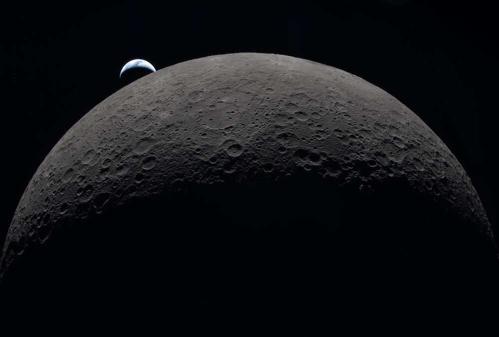 Te encontro do lado escuro da Lua