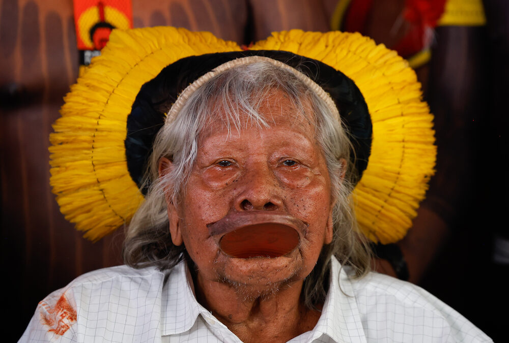 Viva o Cacique Raoni!